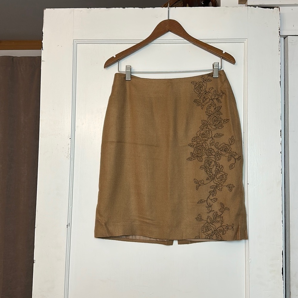 90s Minimalist Camel Pencil Skirt | Embroidered Quiet Luxury Office Capsule - Picture 2 of 9